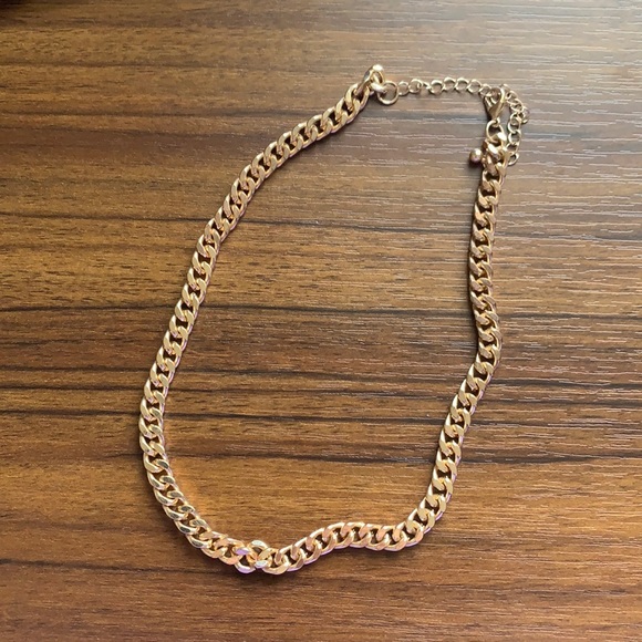 Urban Outfitters Jewelry - NWOT gold chain necklace